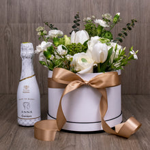 將圖片載入圖庫檢視器 白色花園