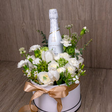 將圖片載入圖庫檢視器 白色花園