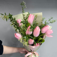 Load image into Gallery viewer, MINI TULIPS BOUQUET
