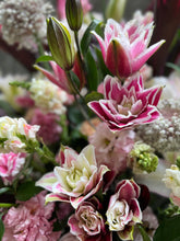 Load image into Gallery viewer, CONGRATULATION FLOWERS STAND